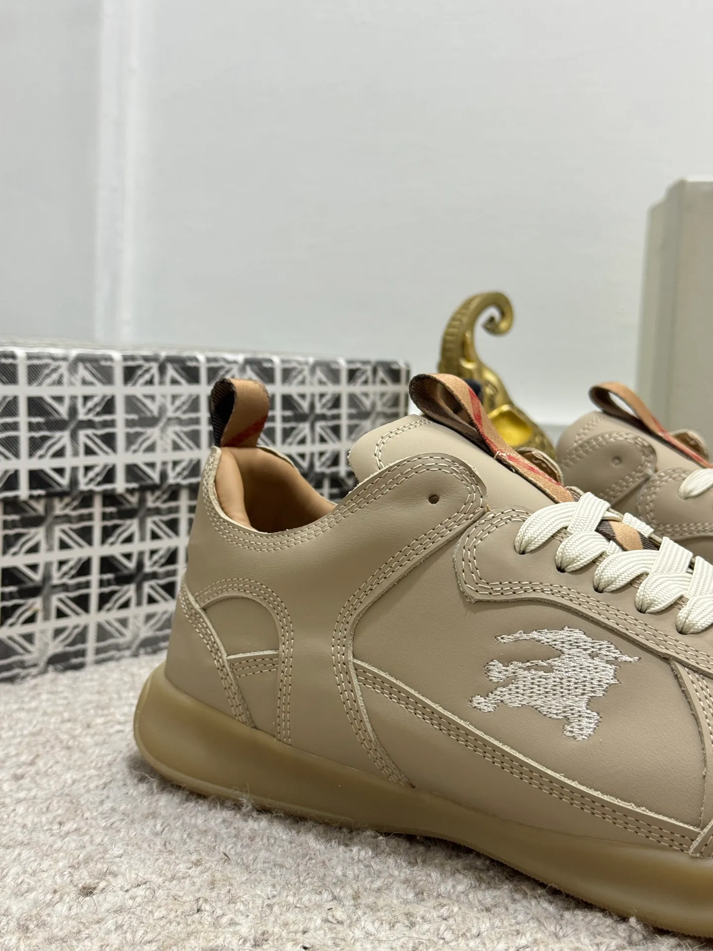 Men's shoes 💰420 [New style] 🐝🐝 [BURBERRY] Burberry - high-end quality original order 🔍🔍🔍 Upper: imported 🔝 calfskin, brand knitted pattern, tongue brand cloth label, lining: sheepskin lining, - outsole: rubber; two-color molded outsole, ultra-high quality control·fine workmanship: highlighted (high-end·luxury·grade) Size :38-44 (45 customized